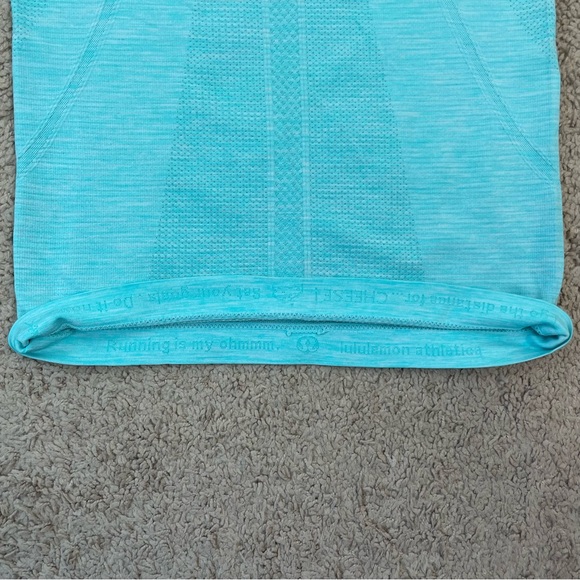 Lululemon Run: Swiftly Tech Racerback
Heathered Angel Blue Top W1F10S, Size 4 - Picture 10 of 16